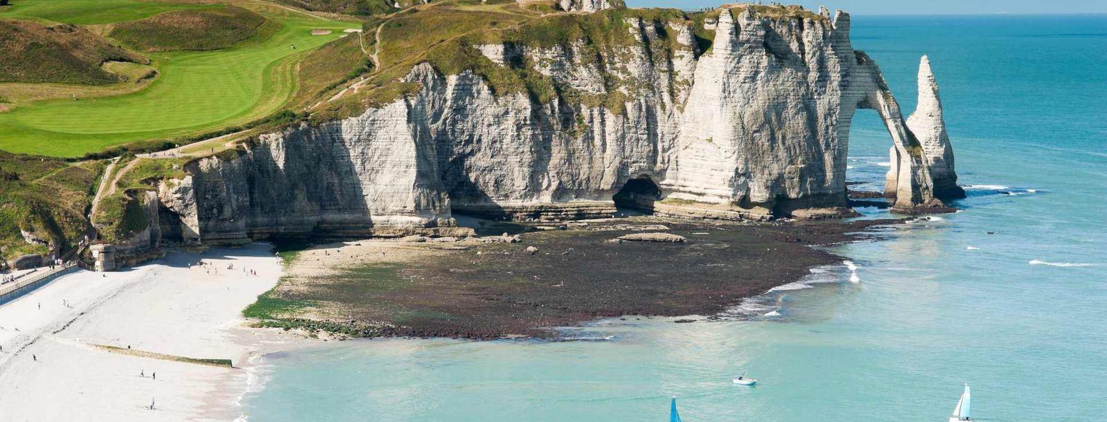 Les falaises d'Etretat en Seine et Maritime